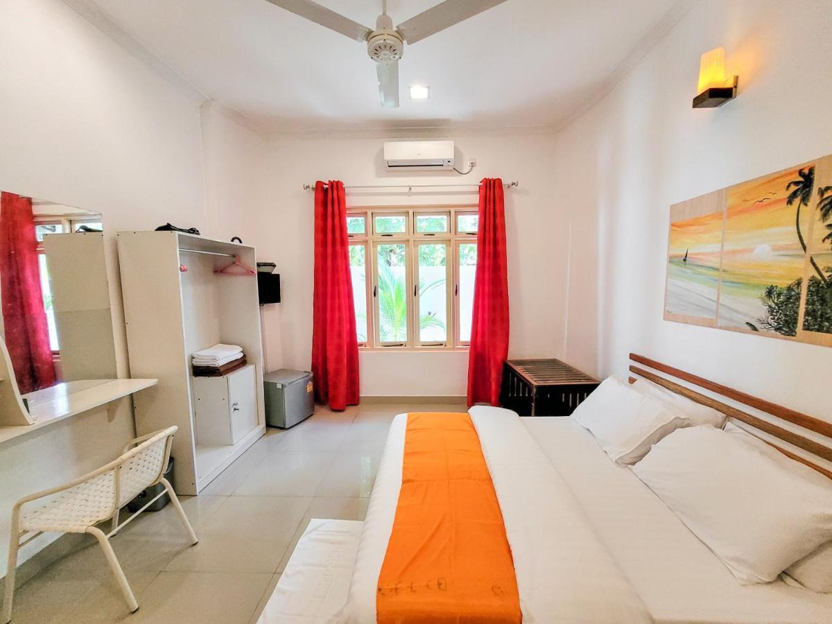 Alesara Guest House Thoddoo Extérieur photo