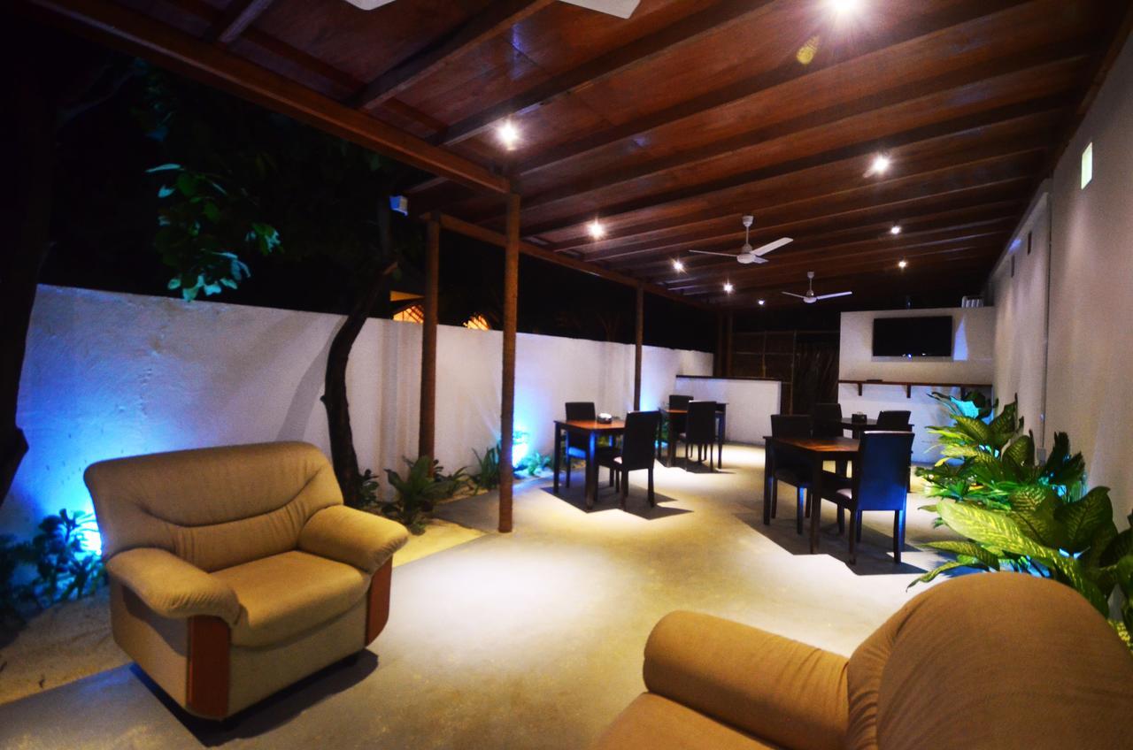 Alesara Guest House Thoddoo Extérieur photo