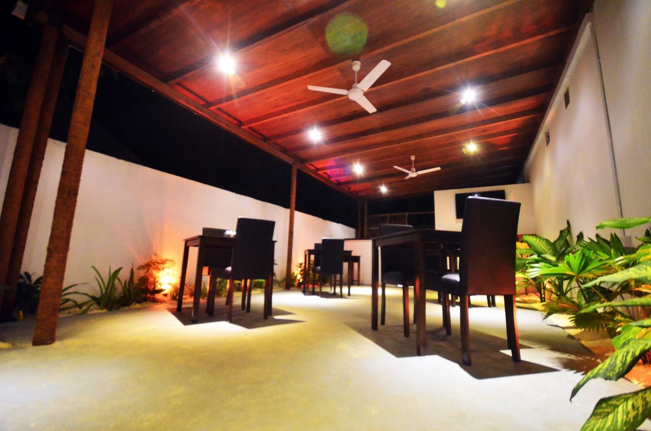 Alesara Guest House Thoddoo Extérieur photo